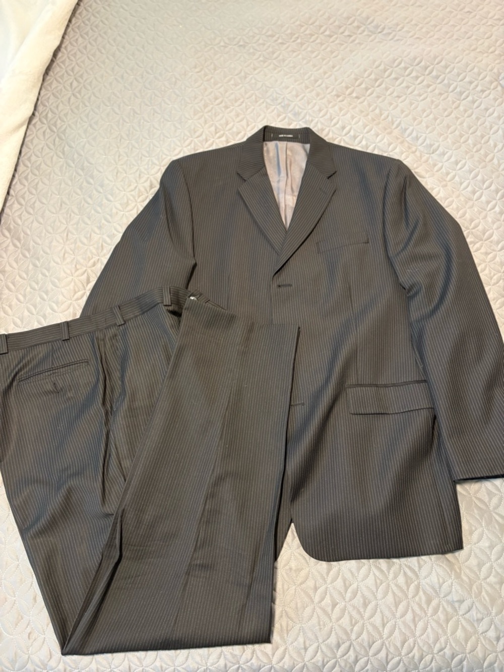 Calvin Klein Lord & Taylor Suit 2 Piece Black Pinstripe 44L Jacket 36W/34L Pants
